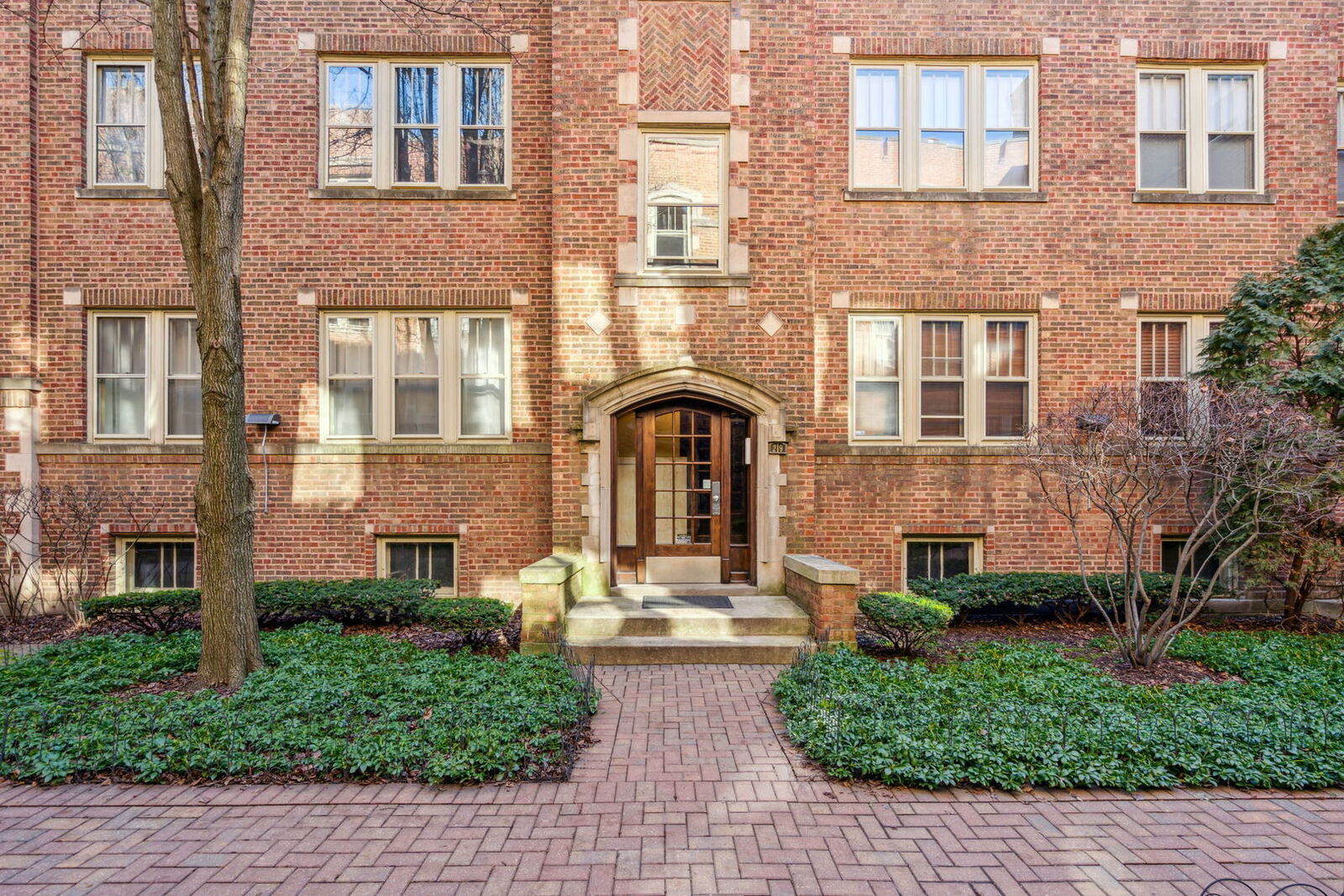 Property Photo:  219 N Oak Park Avenue 3E  IL 60302 