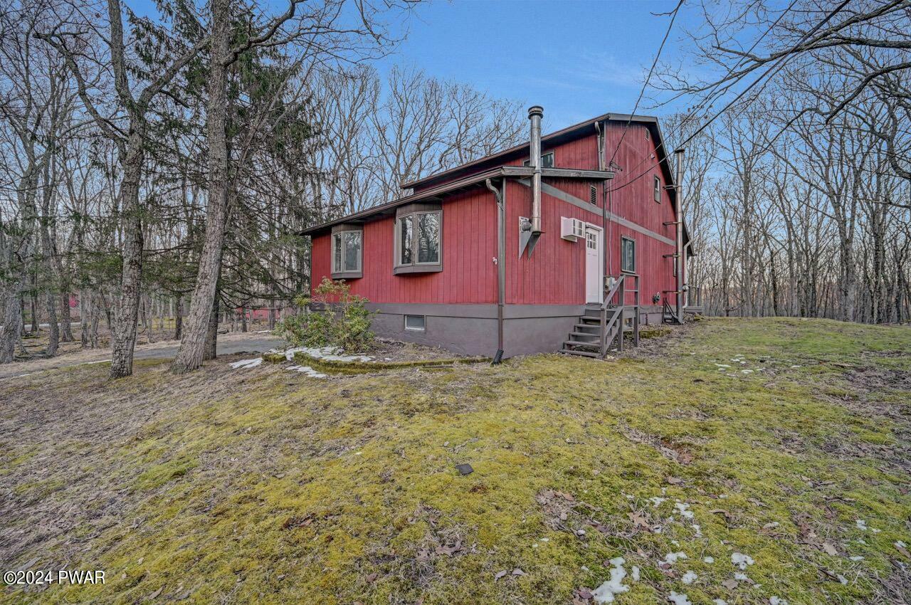 Property Photo:  147 Midlake Drive  PA 18337 