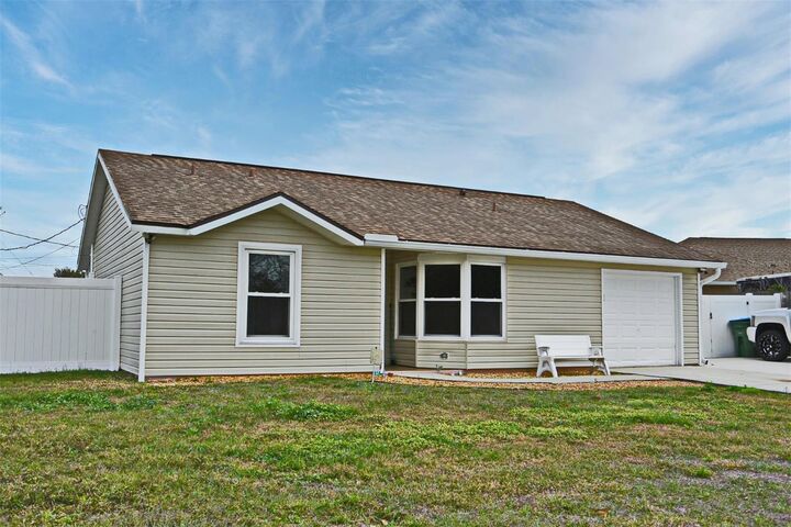 Property Photo:  2247 Matthew Circle  FL 32738 