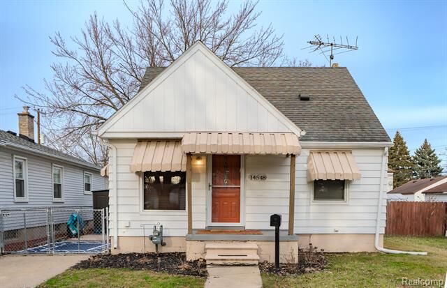 Property Photo:  14548 Hanfor Avenue  MI 48101 