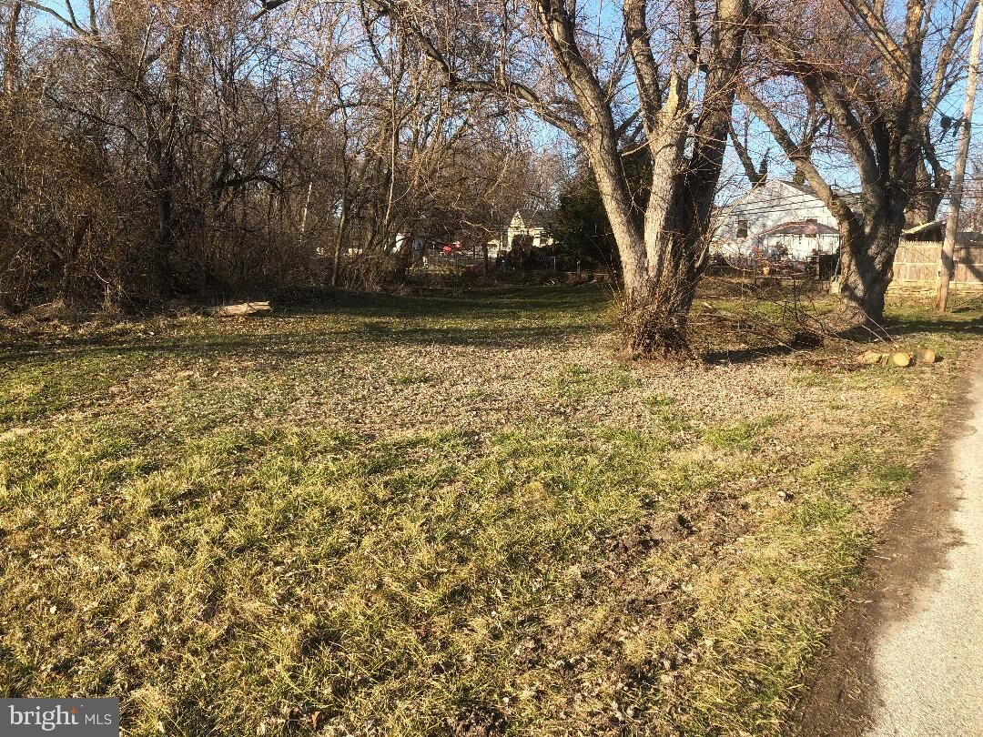 Property Photo:  15 Lincoln Street  DE 19720 