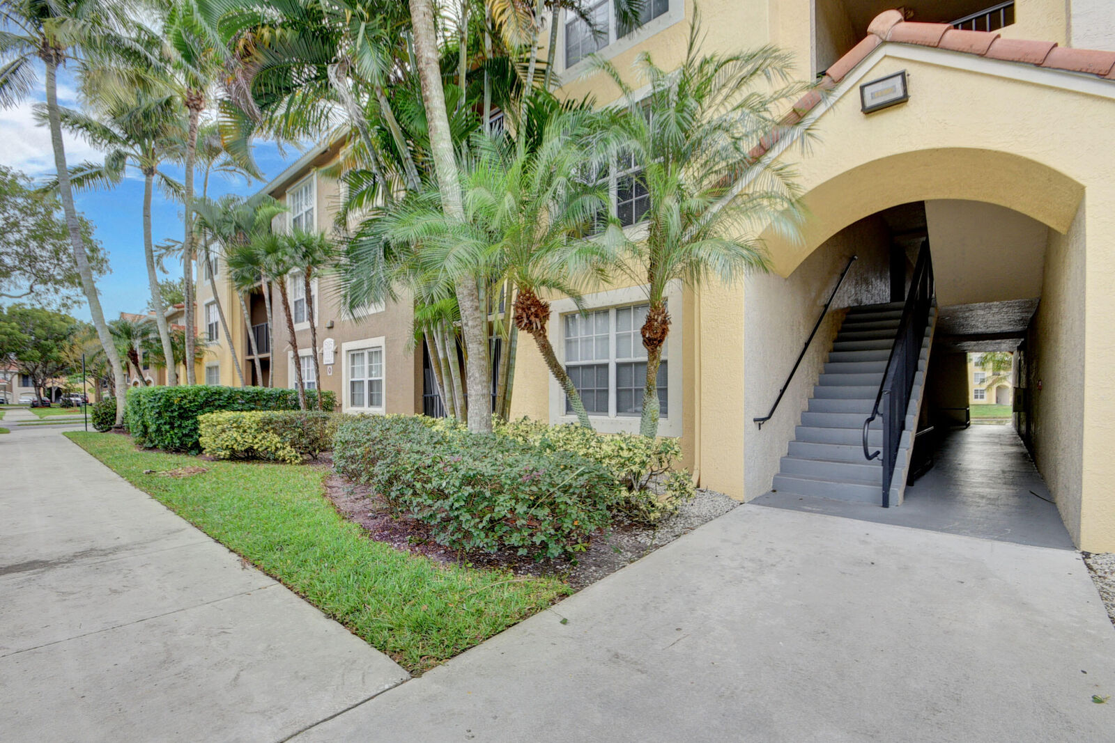 Property Photo:  15185 Michelangelo Boulevard 205  FL 33446 