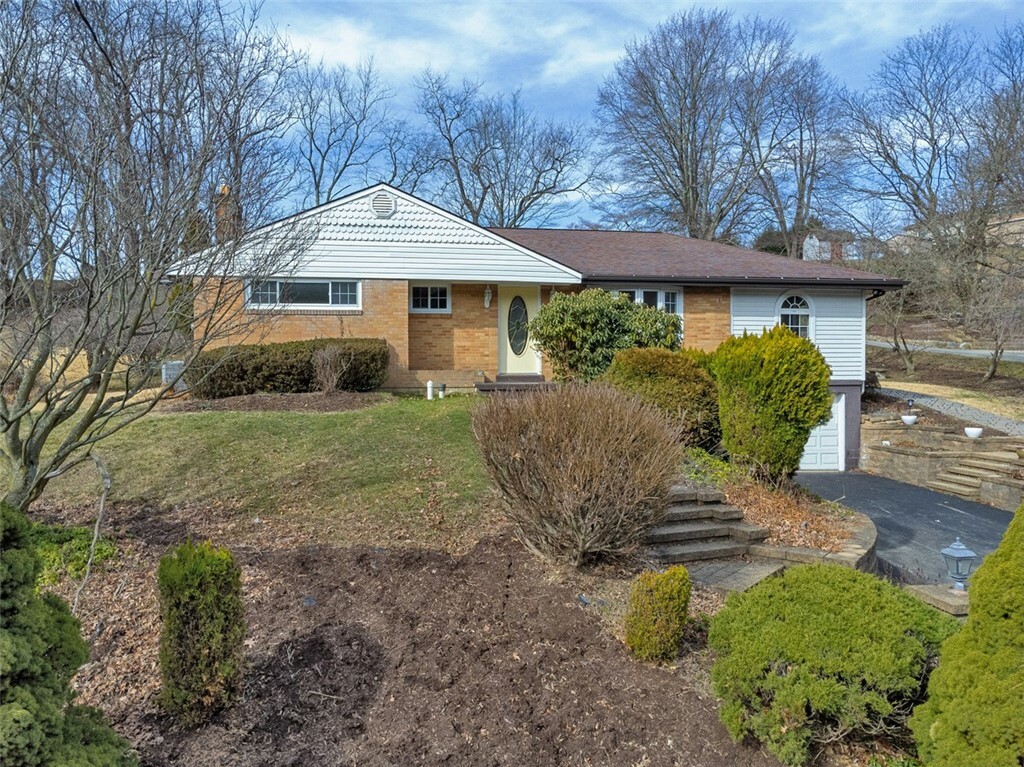 Property Photo:  370 McWilliams Rd  PA 15085 