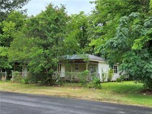 Property Photo: 806 5th Street LA 71457