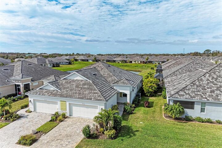Property Photo:  7518 Campus Cove  FL 34243 