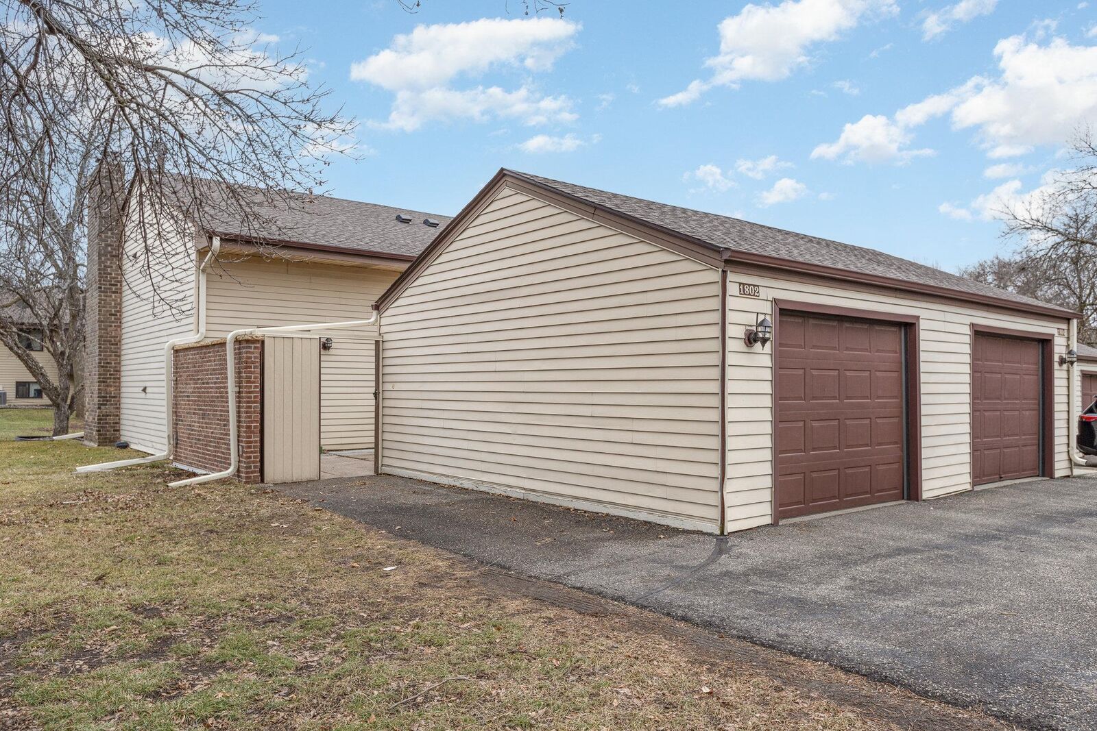 Property Photo:  1802 Humboldt Avenue  MN 55118 