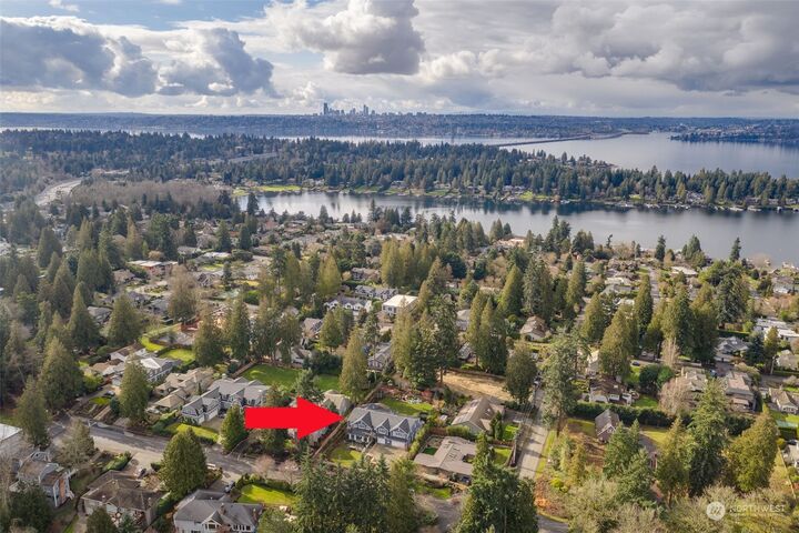 3845 95th Avenue NE  Yarrow Point WA 98004 photo