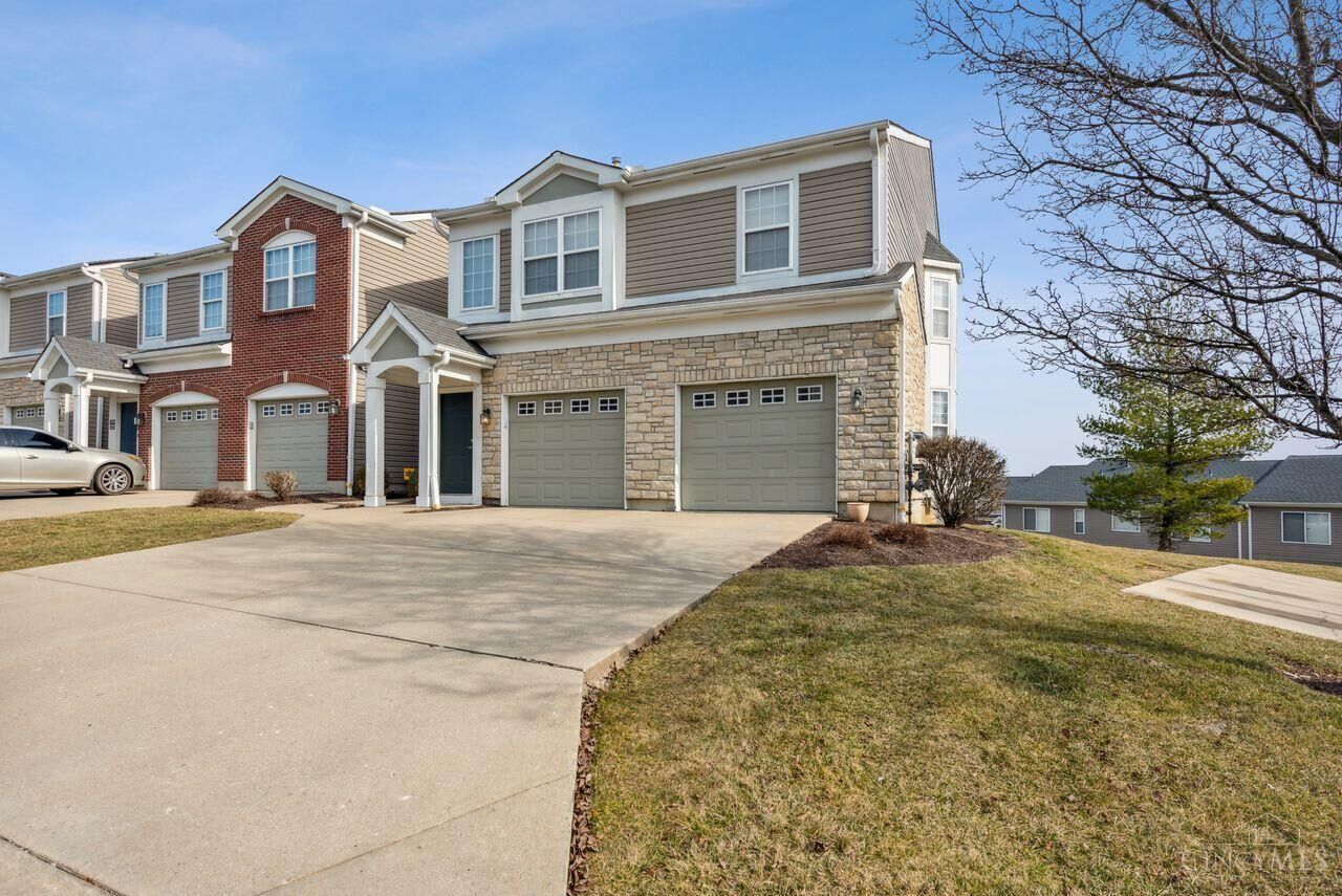 Property Photo: 2461 Aldermont Court OH 45239