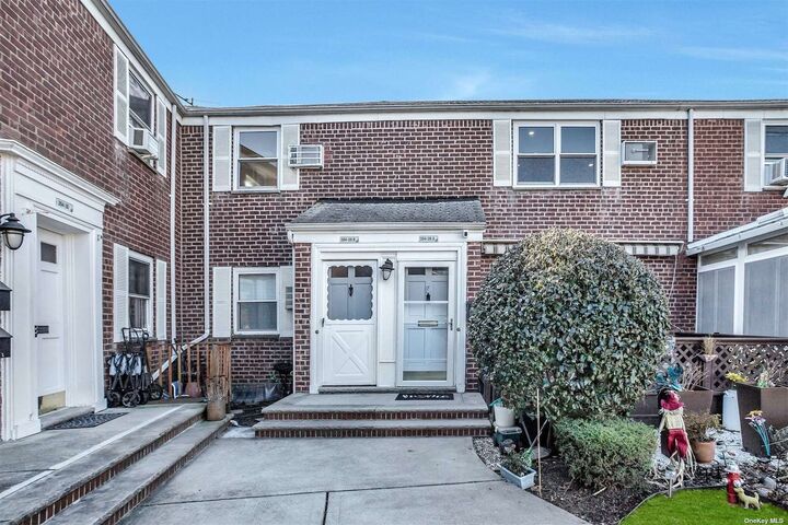 264-28B Langston Avenue 264-28  Glen Oaks NY 11004 photo