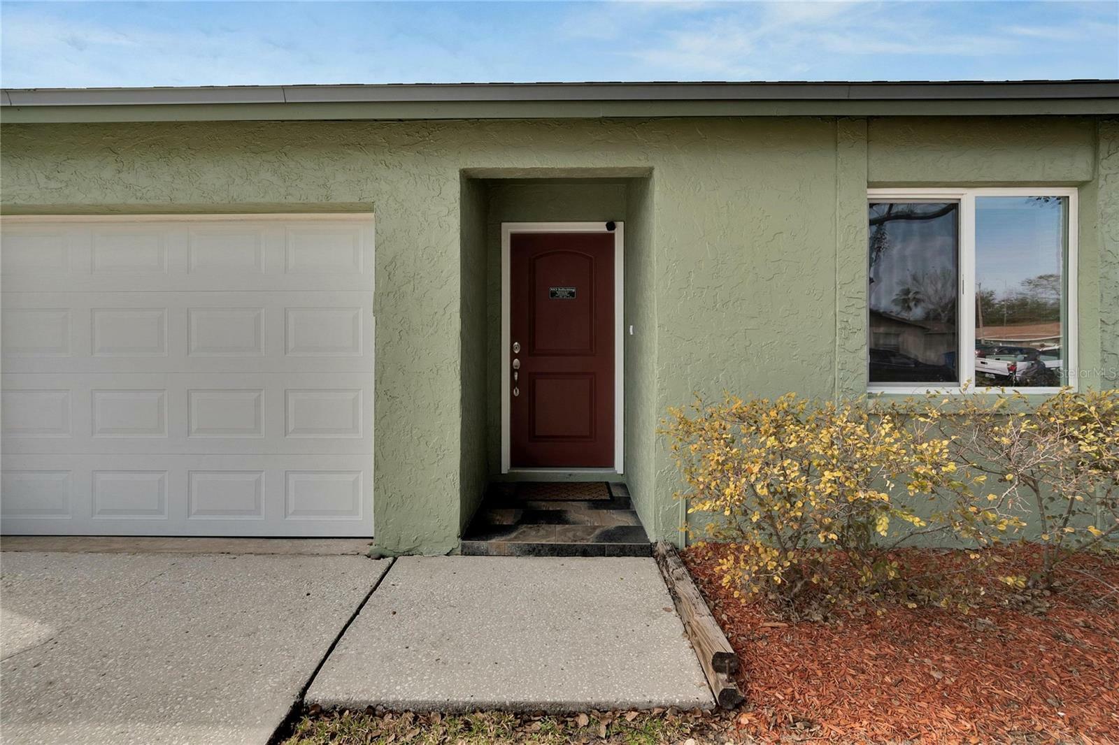 Property Photo:  1031 Pine Ridge Circle  FL 33511 