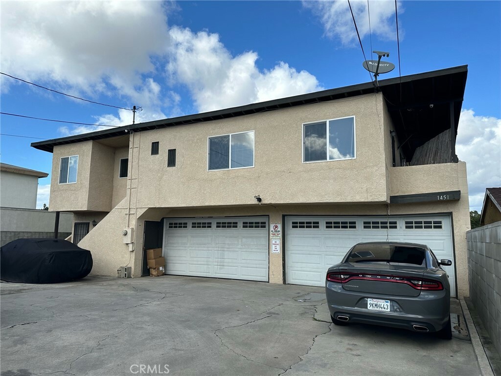 Property Photo:  1451 W 108th Street  CA 90047 