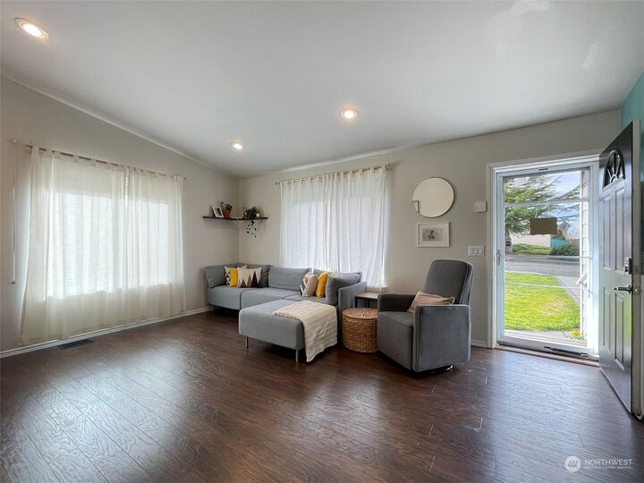 Property Photo: 110 Honeycomb Circle WA 98382