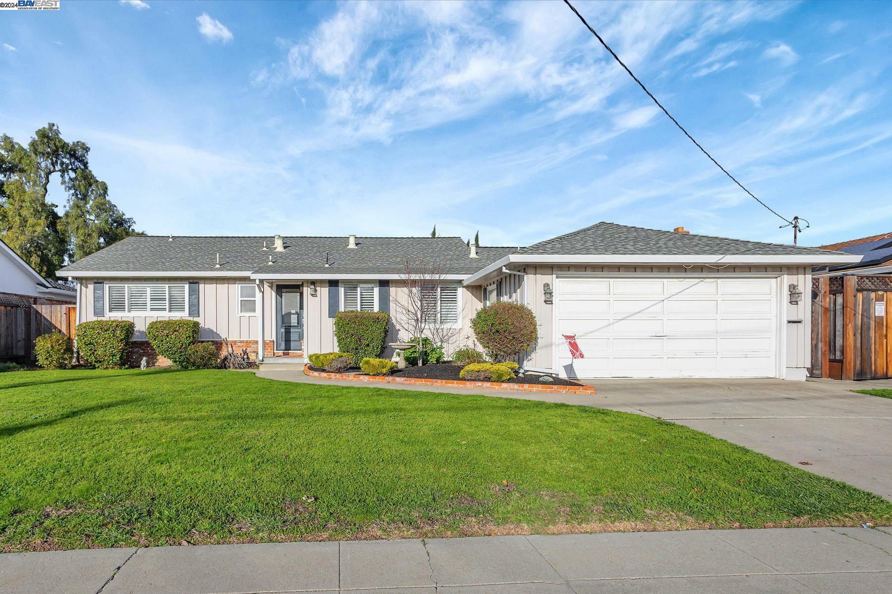 Property Photo: 38030 Alta Dr CA 94536
