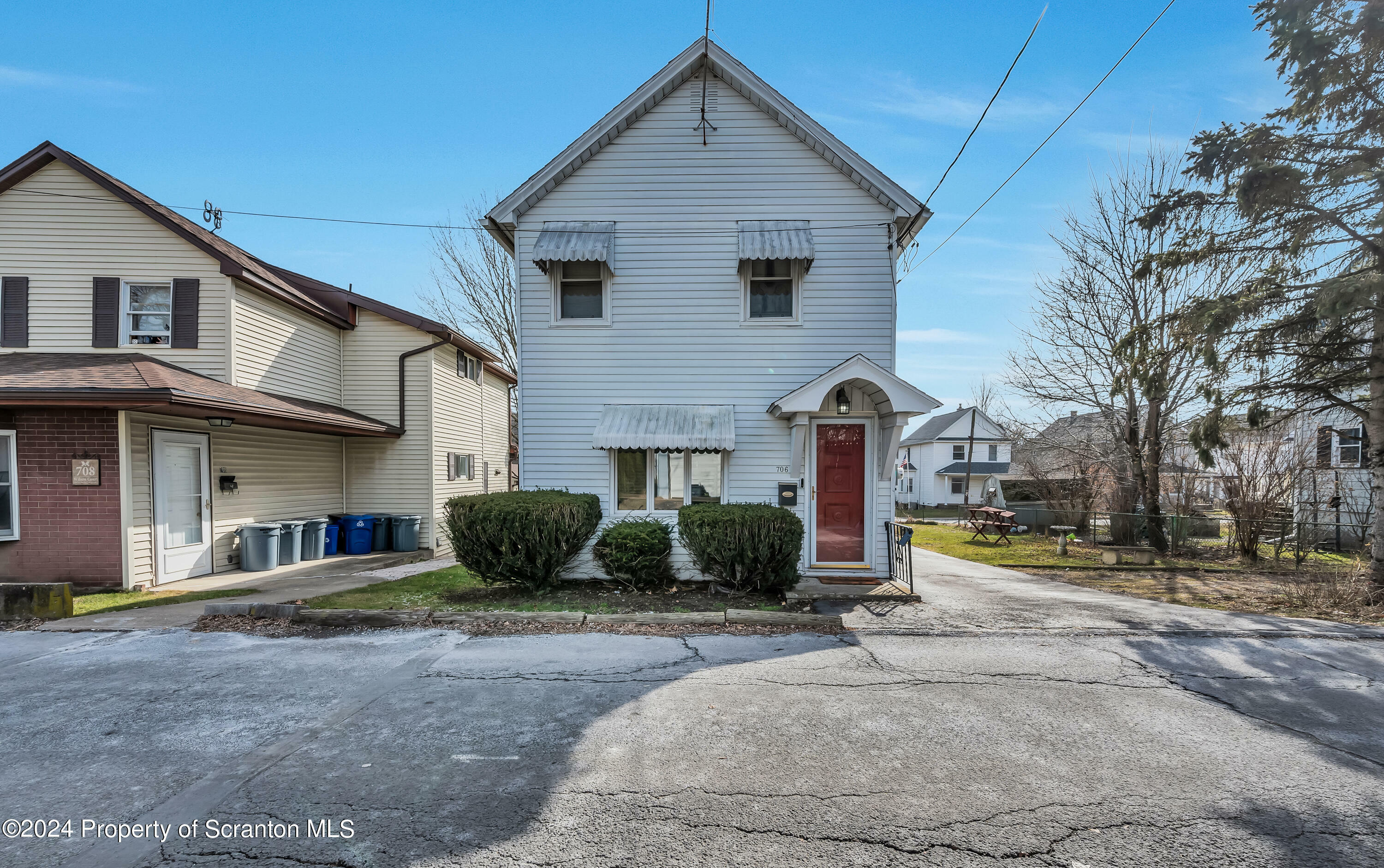 Property Photo:  706 Wilson Court  PA 18519 