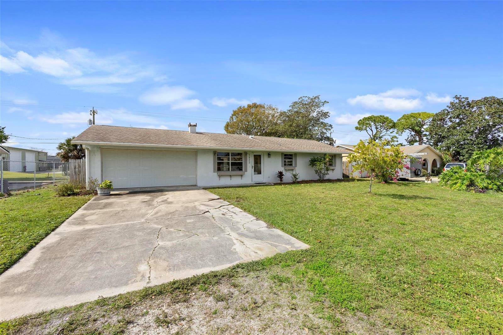 Property Photo:  1922 Willow Oak Drive  FL 32141 