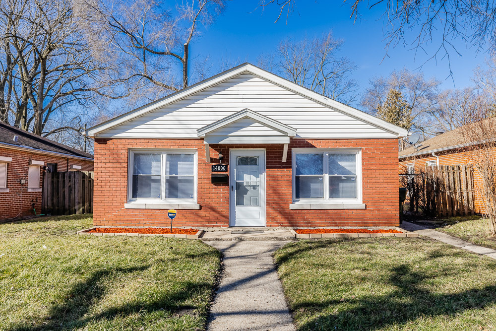 Property Photo: 14806 Irving Avenue IL 60419