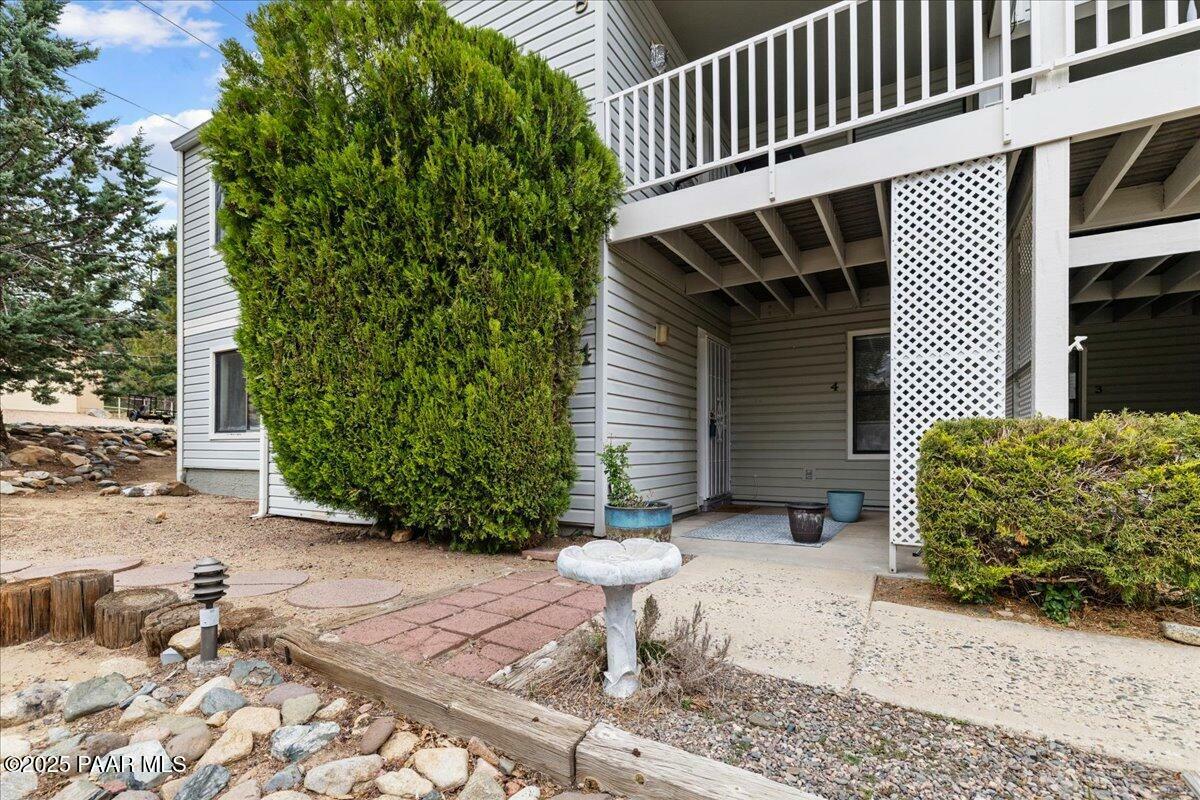 Property Photo:  333 W Leroux Street D4  AZ 86303 
