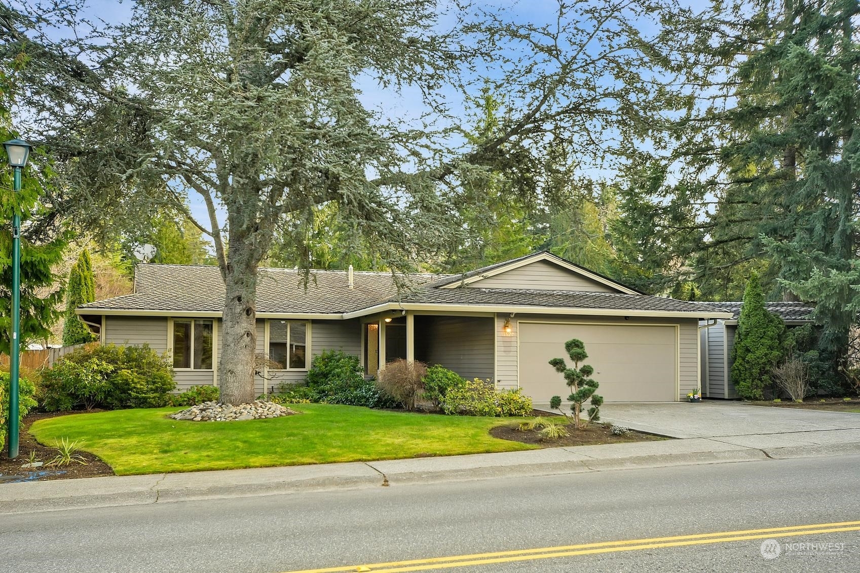 Property Photo:  17520 155th Avenue SE  WA 98058 