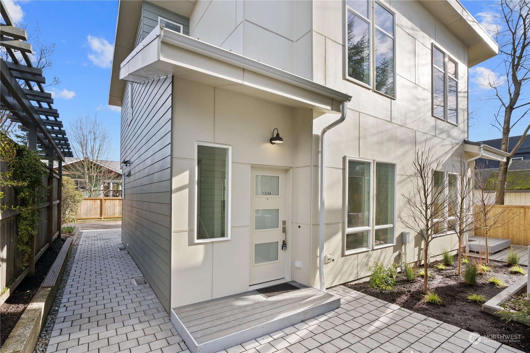 Property Photo: 7324 B 11th Avenue NE WA 98115