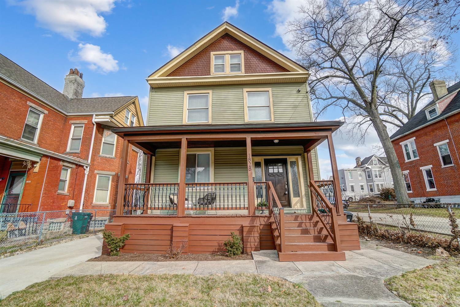 Property Photo: 1828 Hewitt Avenue OH 45207