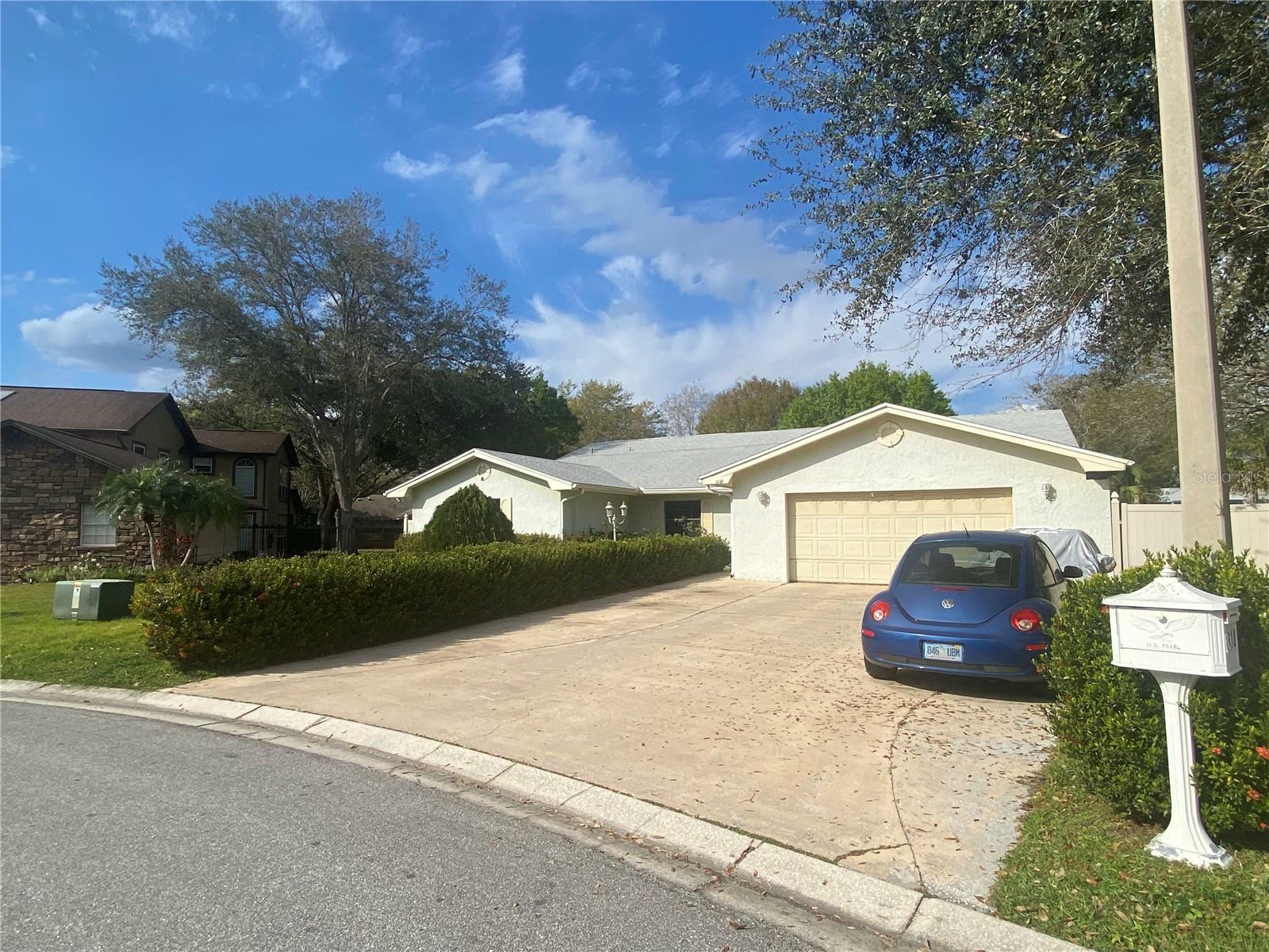 Property Photo:  1818 Cherrywood Court  FL 34769 