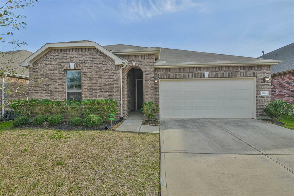 Property Photo:  5914 Meyergrove Lane  TX 77346 