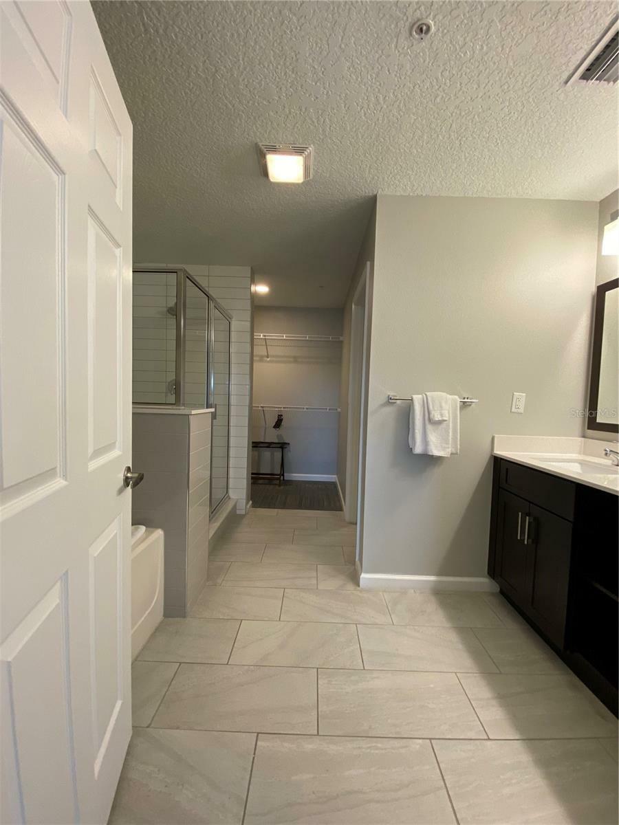 Property Photo:  14501 Grove Resort Avenue 1424  FL 34787 