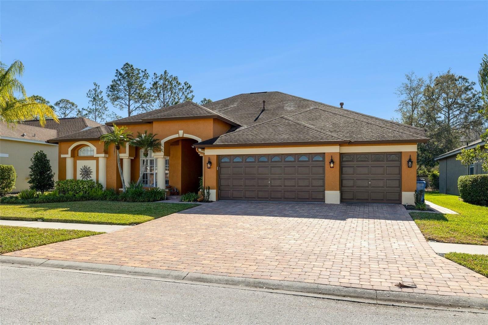 Property Photo:  18312 Eastwyck Drive  FL 33647 