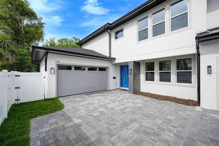 Property Photo:  104 E Rollins Street  FL 32804 