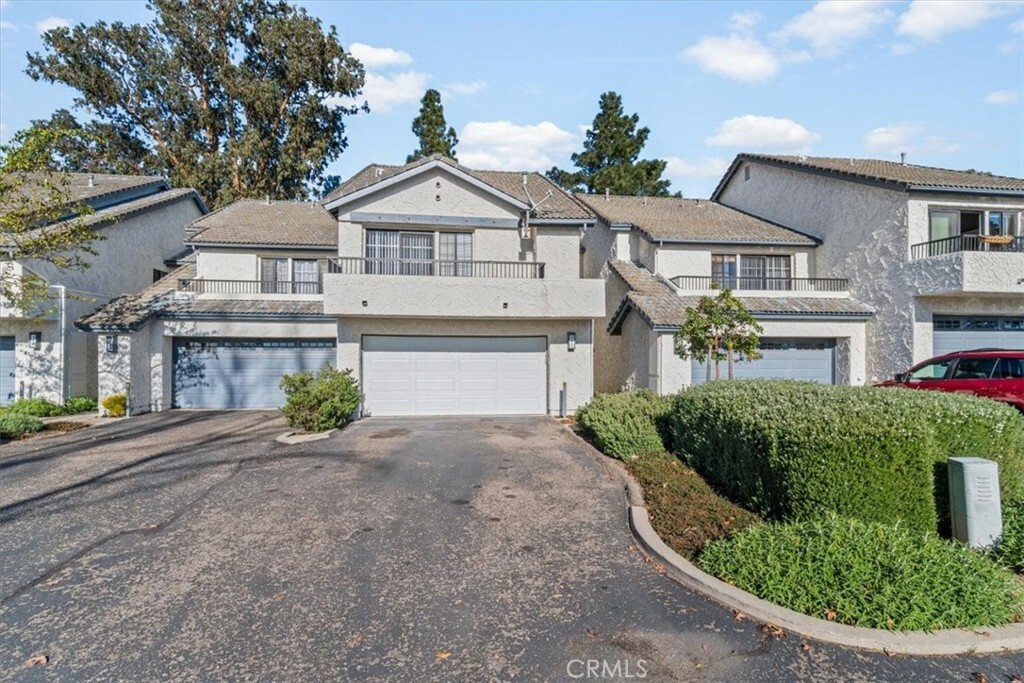Property Photo:  560 Parkview N  CA 93455 