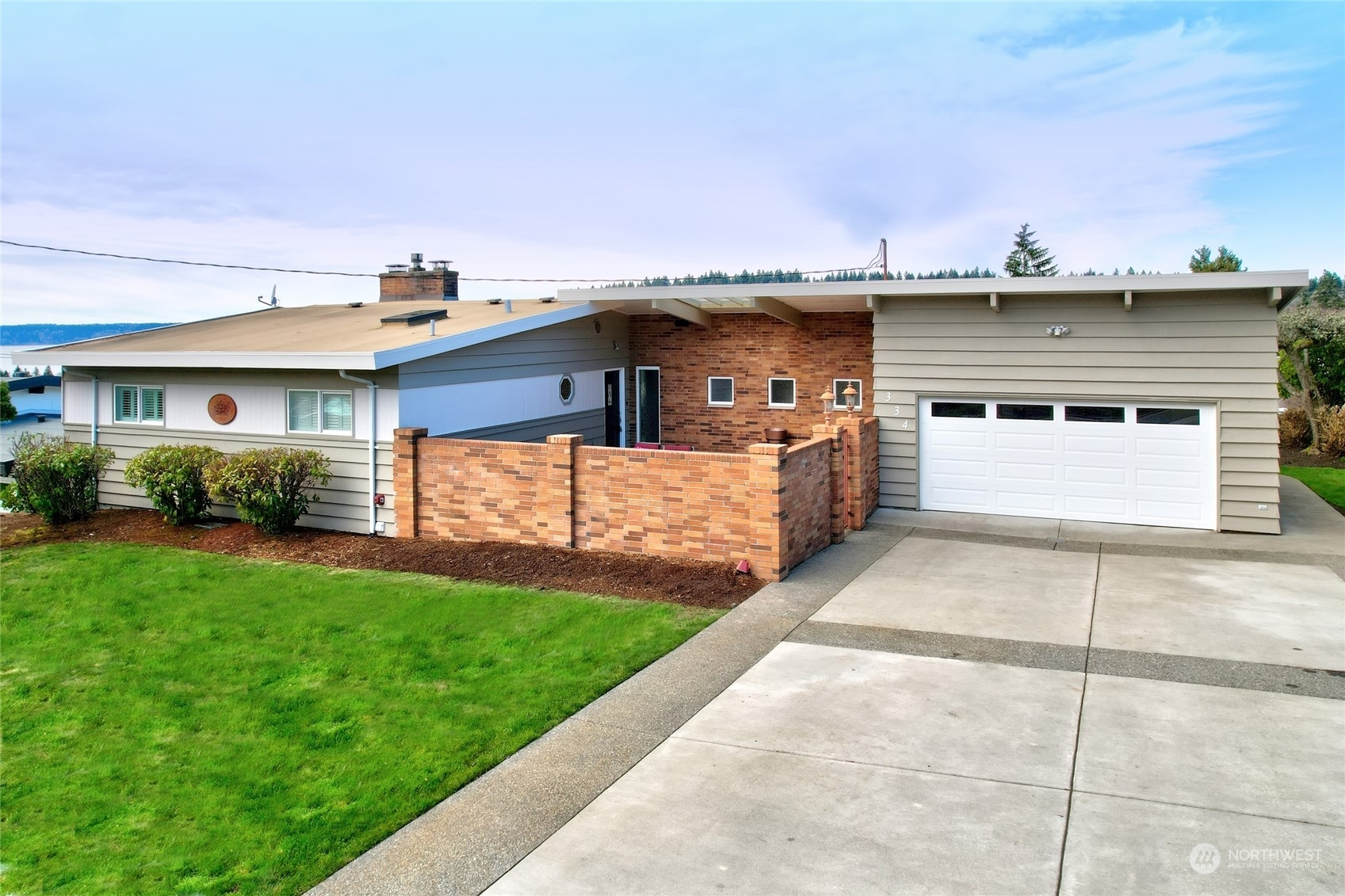 Property Photo:  334 SW 177th Street  WA 98166 