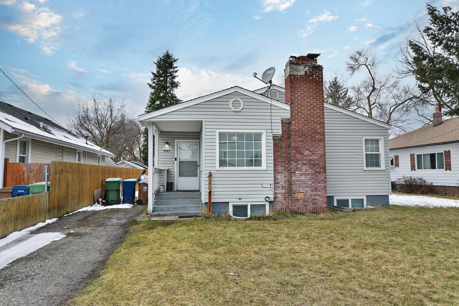 Property Photo:  5923 N Regal St  WA 99208 