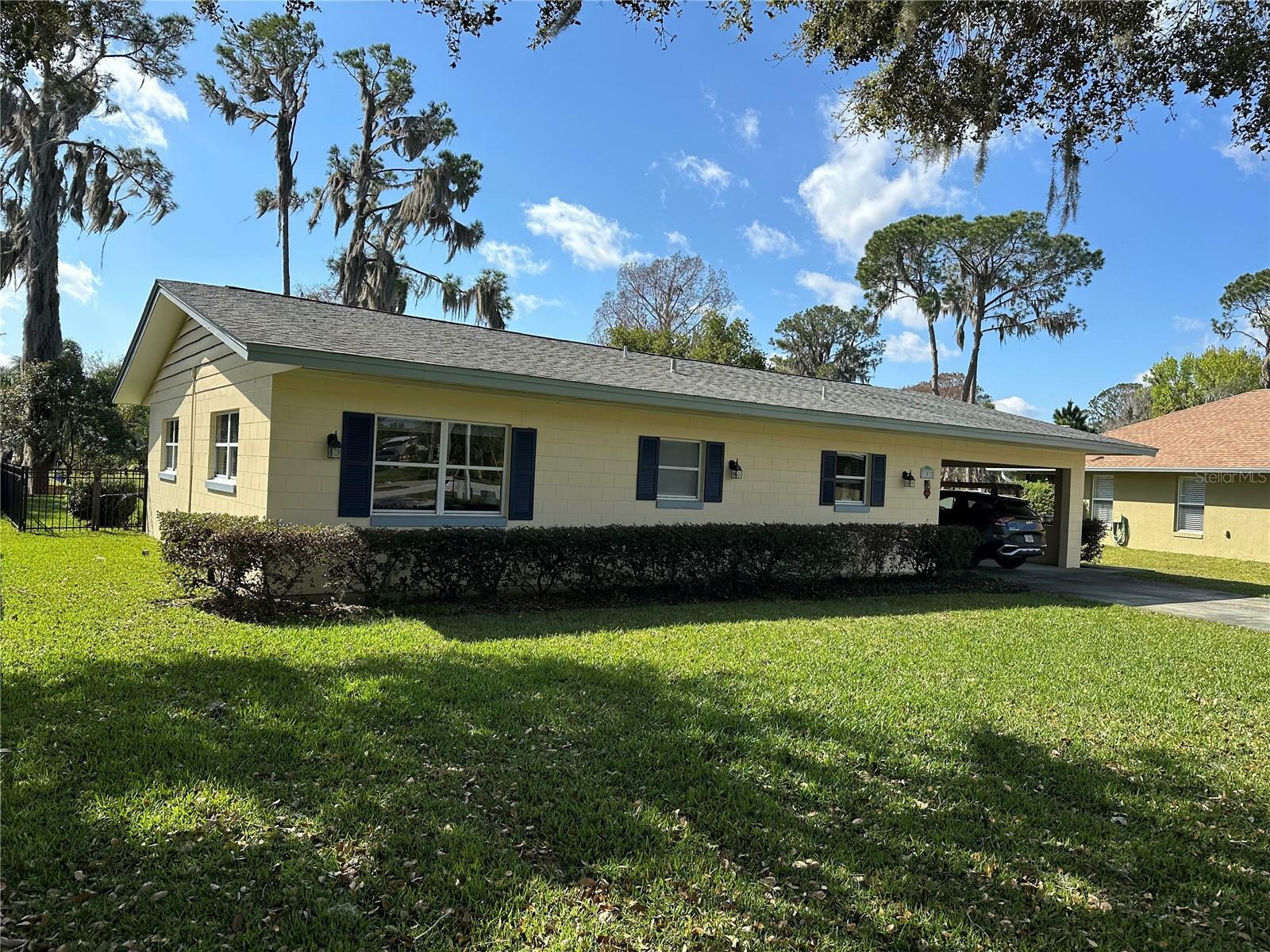 Property Photo:  33832 Linda Lane  FL 34788 