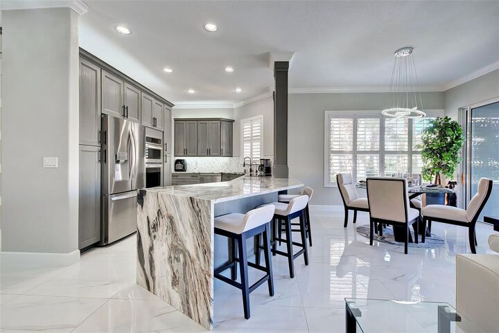 Property Photo:  1006 Triano Circle 1006  FL 34292 