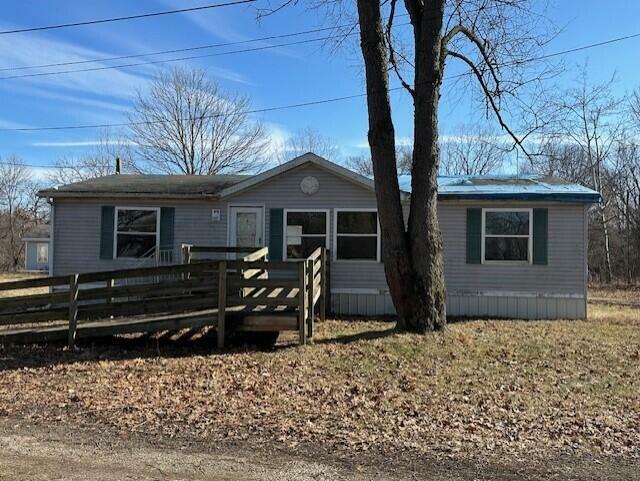 421 Lewis Drive  Jonesville MI 49250 photo