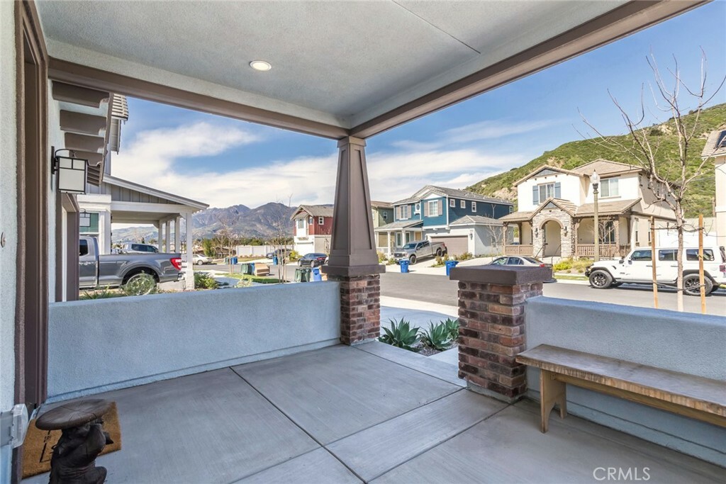 Property Photo:  326 Buttercup Street  CA 93015 