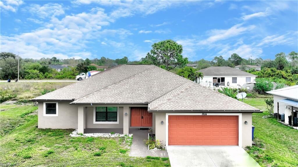 Property Photo: 2614 11th St SW FL 33976