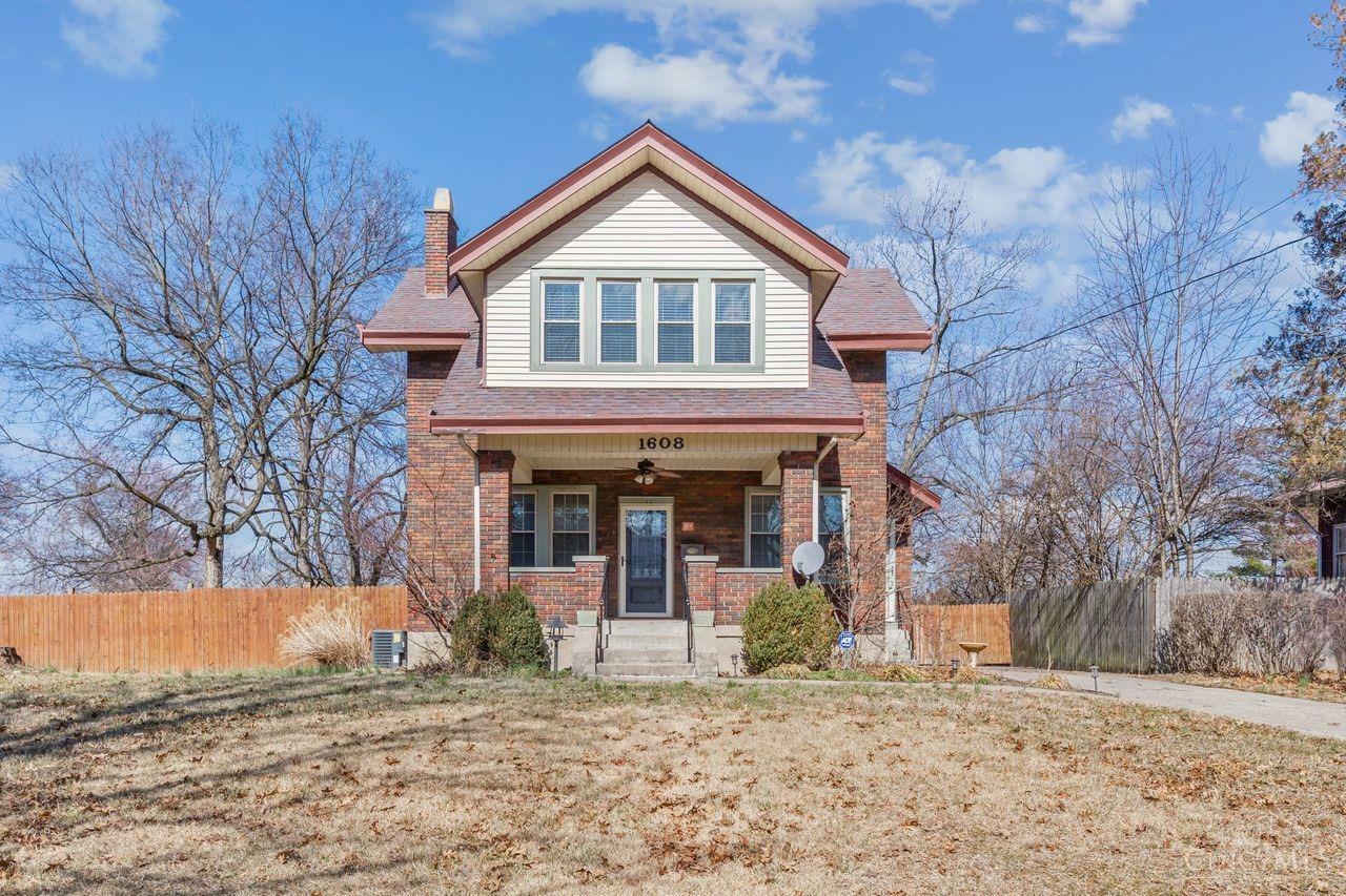 Property Photo: 1608 Elizabeth Place OH 45237