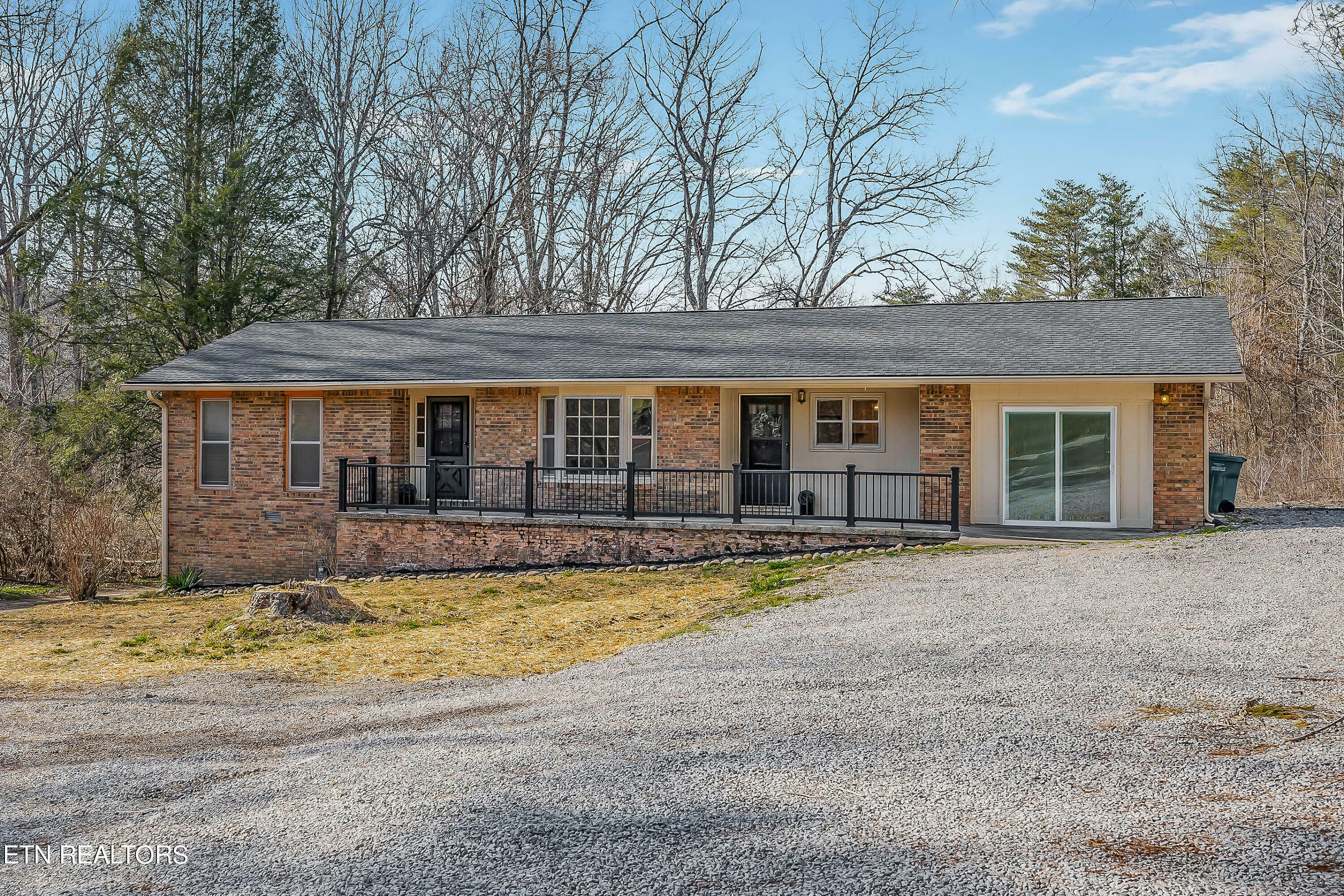 Property Photo:  679 Cook Rd Rd  TN 38555 