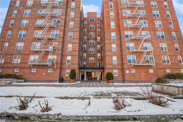 Property Photo:  517 Riverdale Avenue 4B 5B  NY 10705 