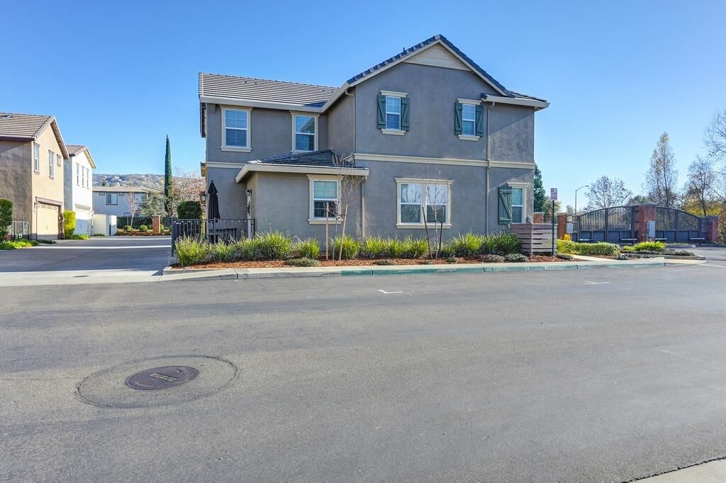 Property Photo: 1101 Veranda Court CA 95630