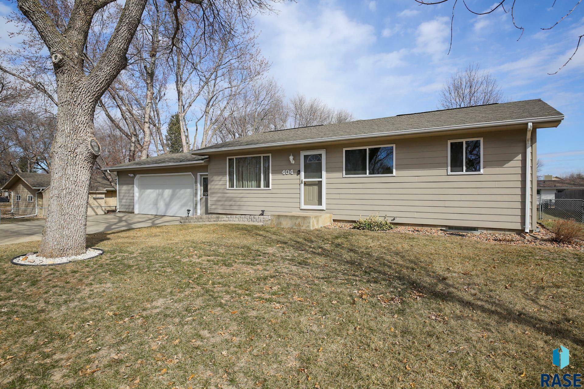 Property Photo:  404 S 7th Ave  SD 57005 