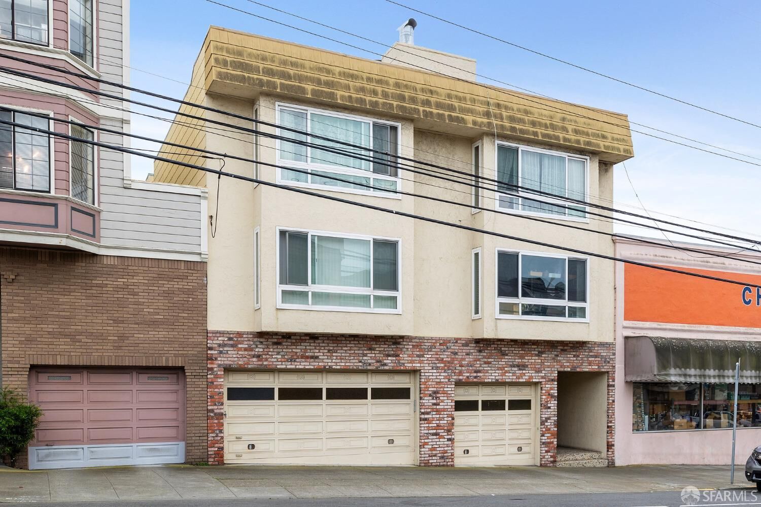 Property Photo:  2225 Vicente Street  CA 94116 