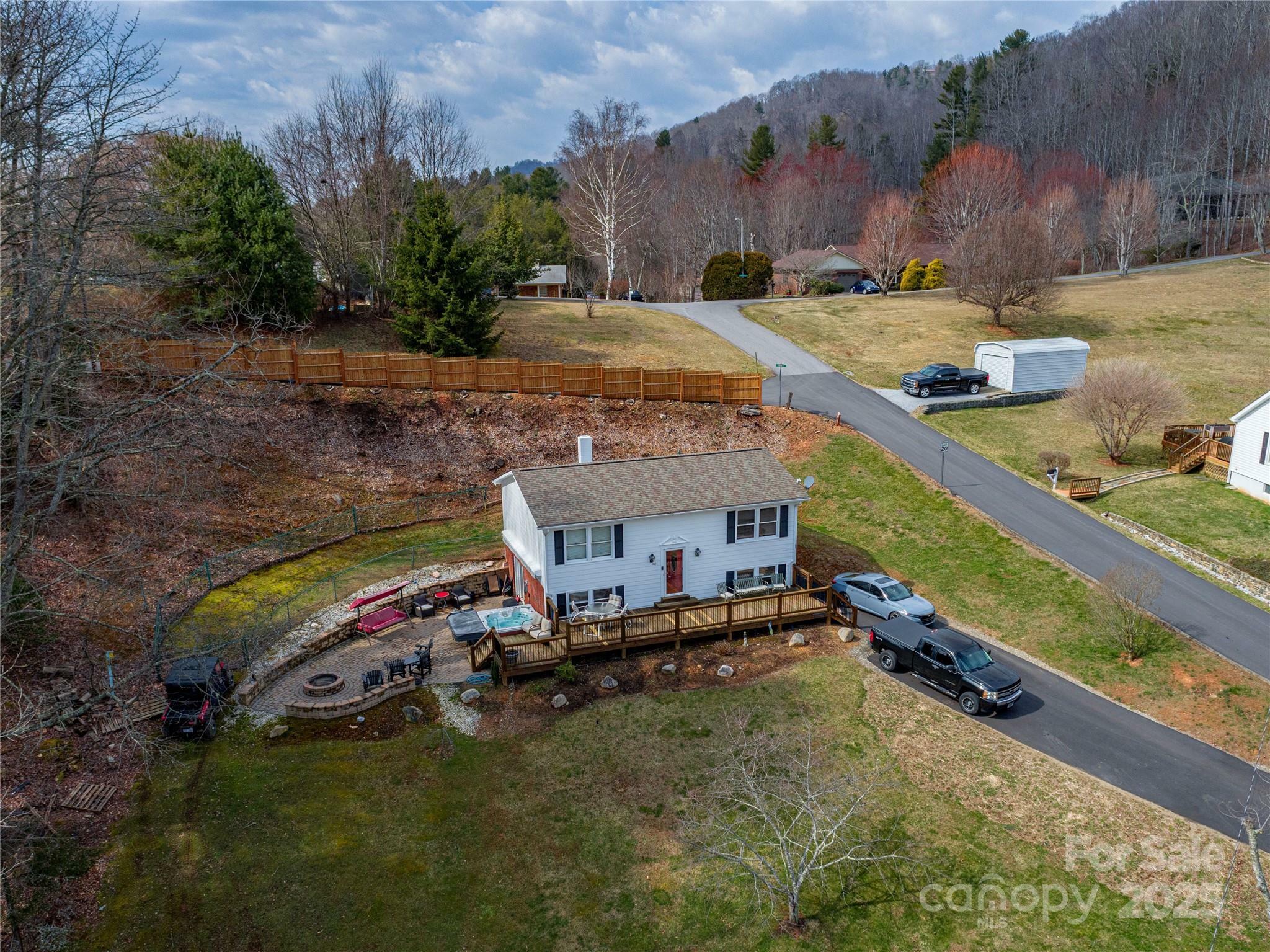 Property Photo: 105 Byrd Street NC 28714