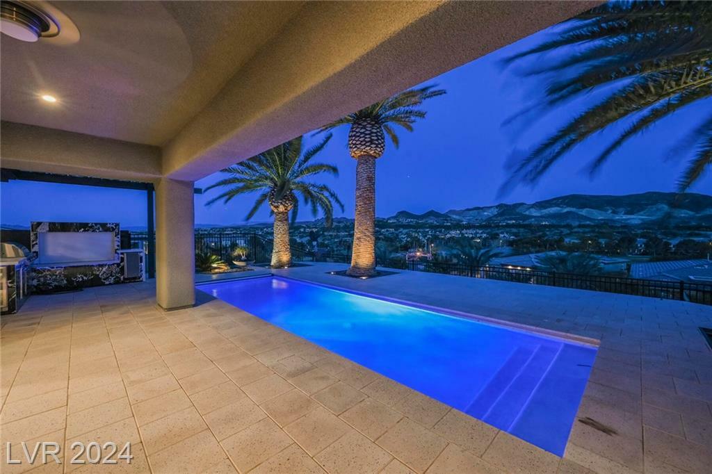 Property Photo:  27 Reflection Cove Drive  NV 89011 