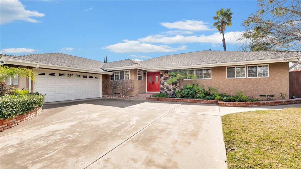 Property Photo: 18308 Germain Street CA 91326
