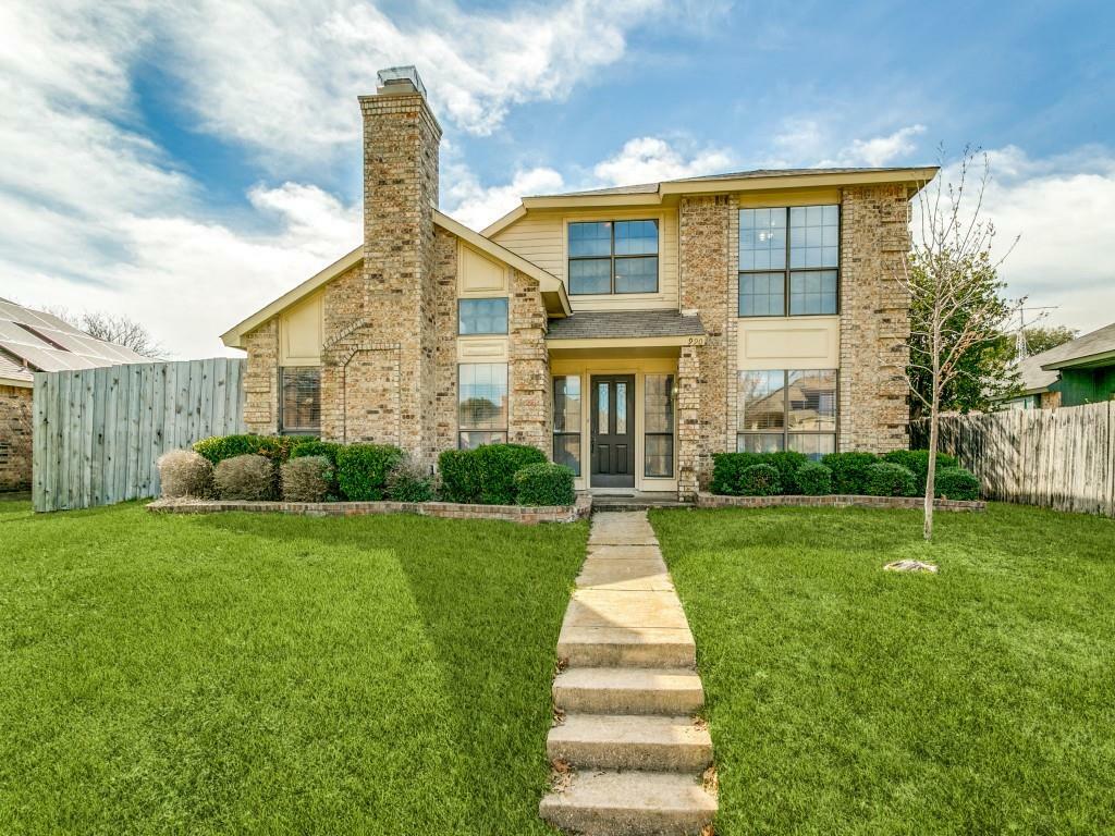 Property Photo:  990 Acorn Drive  TX 75067 