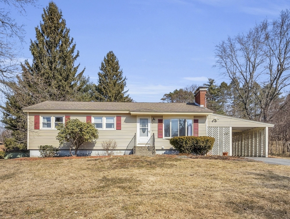 Property Photo:  35 Meadow Ln  MA 01462 