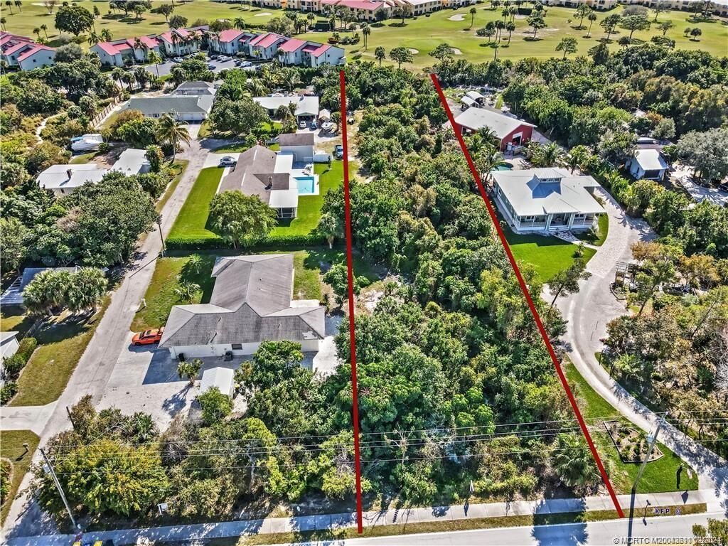 Property Photo: 5504 SE Horseshoe Point Road FL 34997