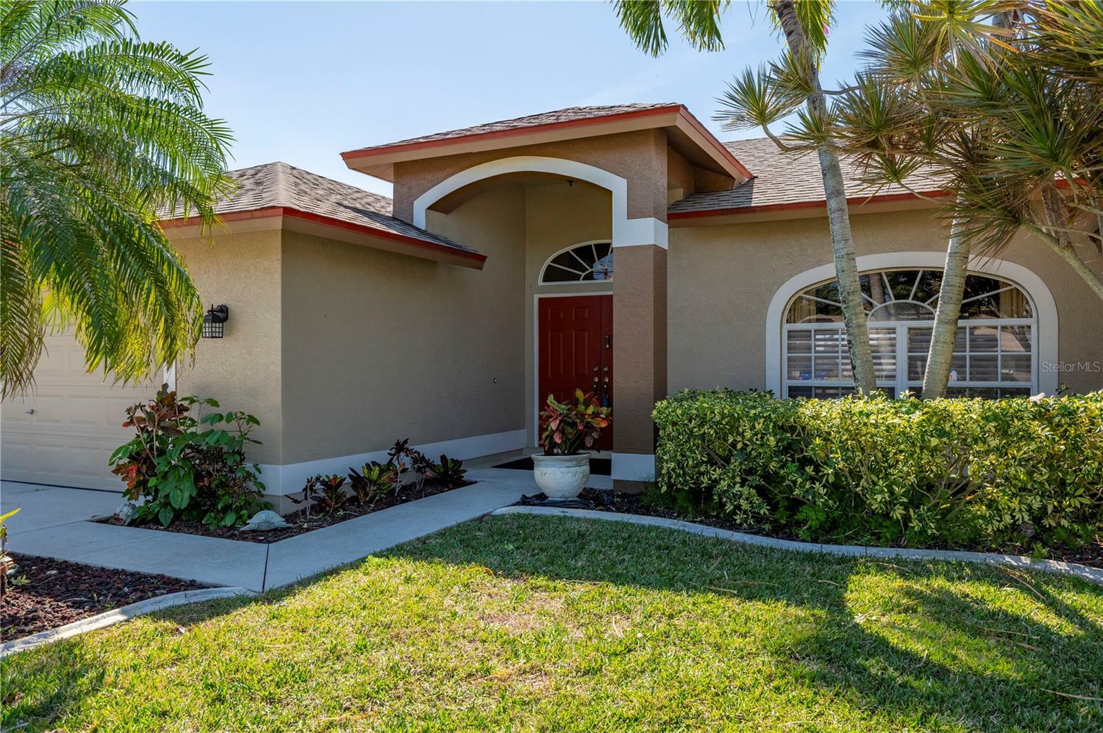 Property Photo:  1422 SE 20th Street  FL 33990 